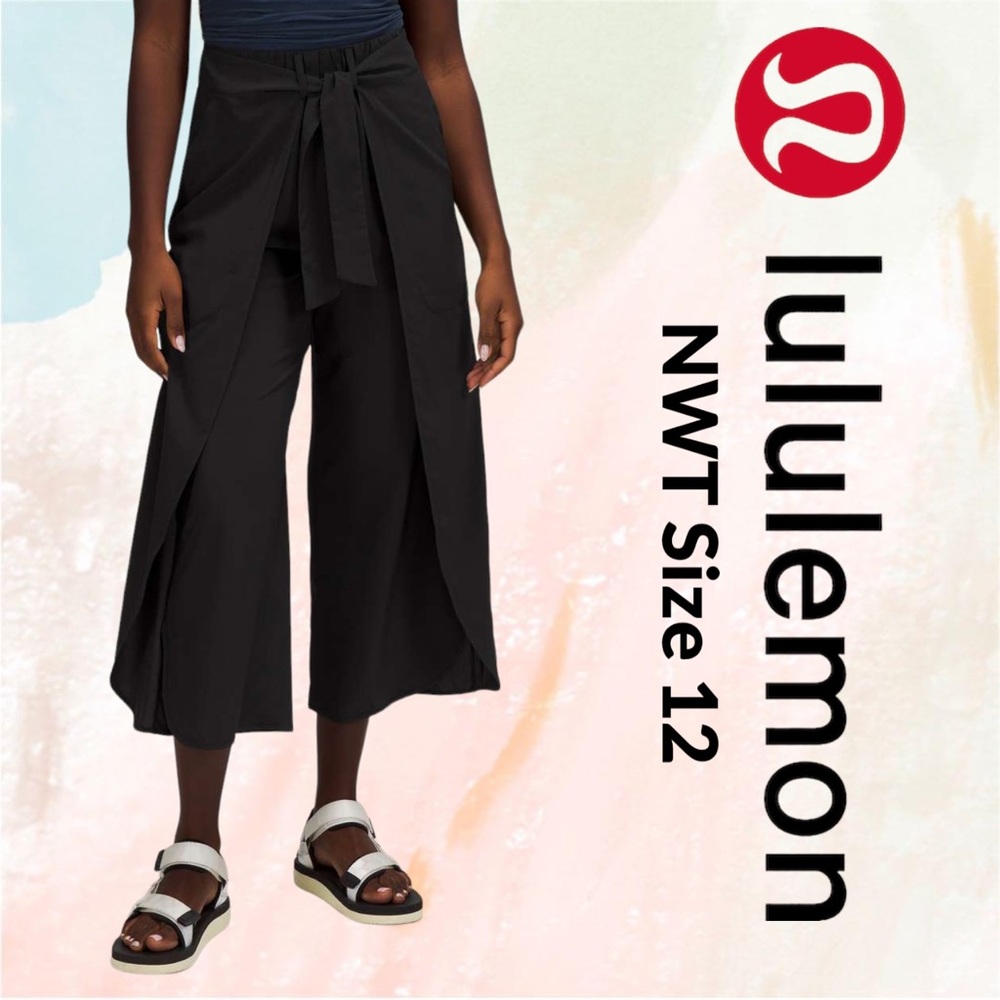 ๐ช MAKE OFFER NWT Lululemon Black Wrap-Front Wide Leg HR Crop Size 12 - Picture 15 of 15